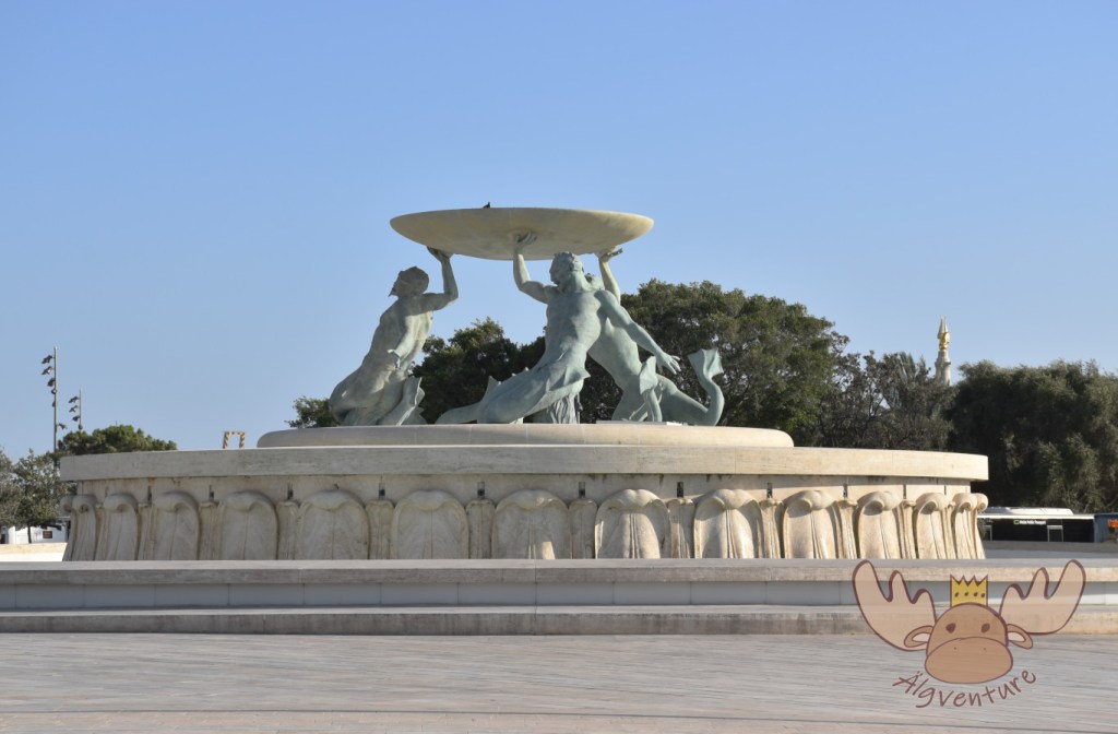 Tritonenbrunnen | Triton Fountain