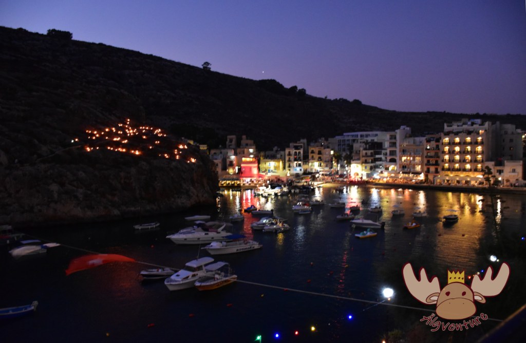 Der Ort Xlendi bei Nacht | The village of Xlendi at night