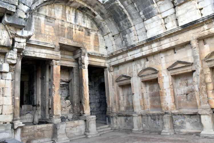 Jardins de la Fontaine Nîmes: Dianatempel