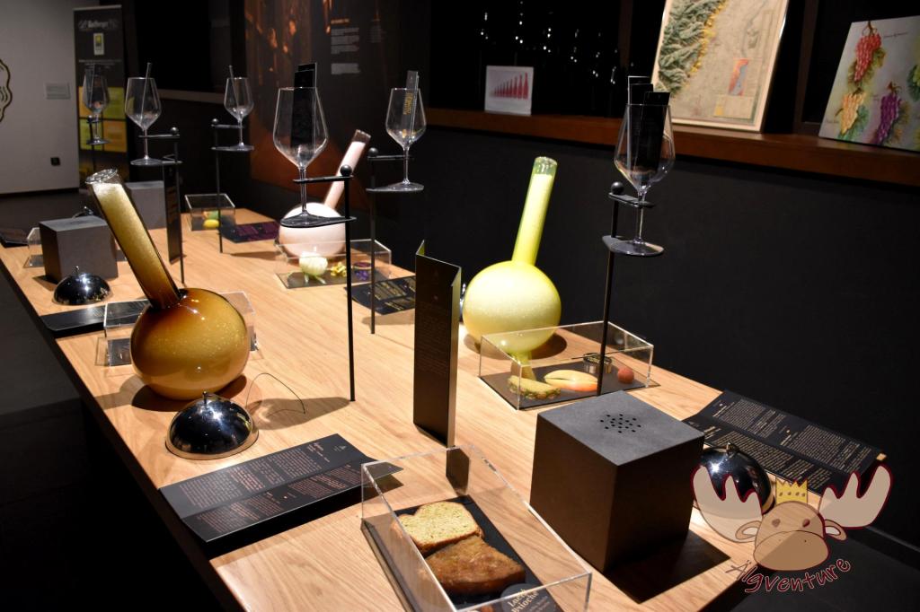 Verschiedene Aromen verleihen den Produkten ihren Geschmack und können im historischen Weinkeller ausprobiert werden. - Different aromas give the products their flavour and can be sampled in the historic wine cellar.