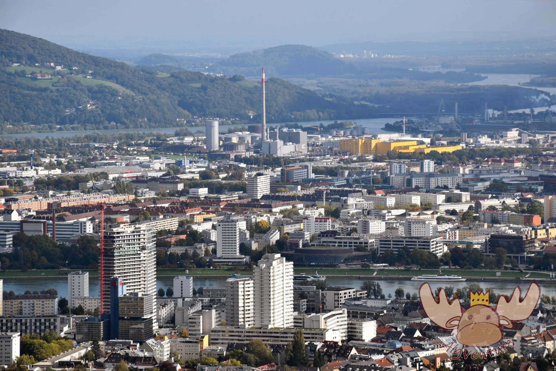 Aussicht vom Pöstlingberg über Linz und Teile des Mühlviertels - View from Pöstlingberg over Linz and parts of the Mühlviertel