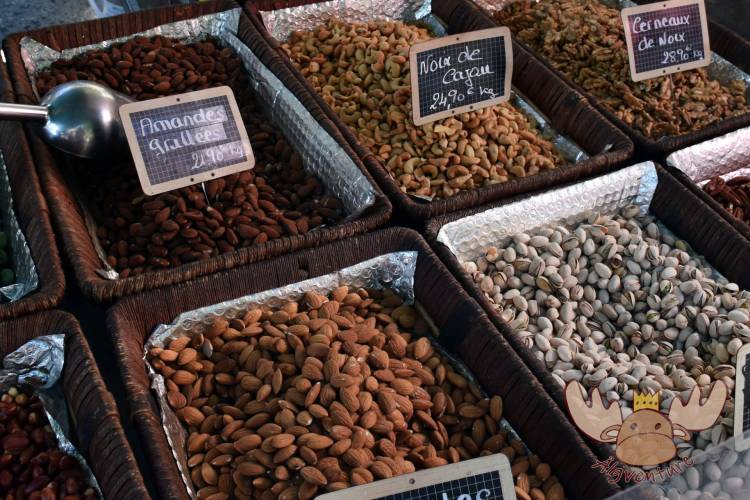 Wochenmarkt in Pézenas | Weekly market in Pézenas