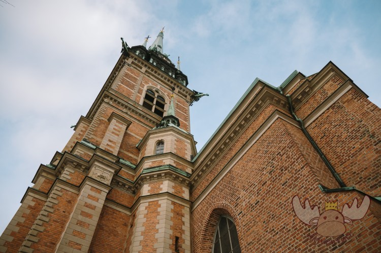 Kleine deutsche Kirche aus dem Mittelalter im Zentrum von "Gamla Stan". - Small German church from the Middle Ages in the centre of "Gamla Stan".