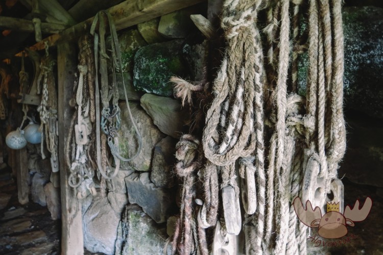 Skógar Museum | Alles was auf den Bauernhöfen benötigt wurde, musste selbst hergestellt werden. - Everything that was needed on the farms had to be produced in-house.