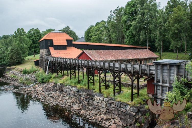 Næs Jernverksmuseum | Die Gebäude wurden viele Jahre zur Eisenverarbeitung genutzt. - The buildings were used for iron processing for many years.
